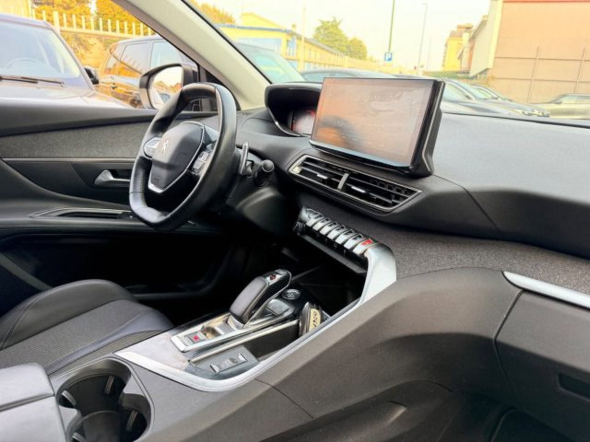 Peugeot 3008 Hybrid 225 e-EAT8 Allure Pack (14)