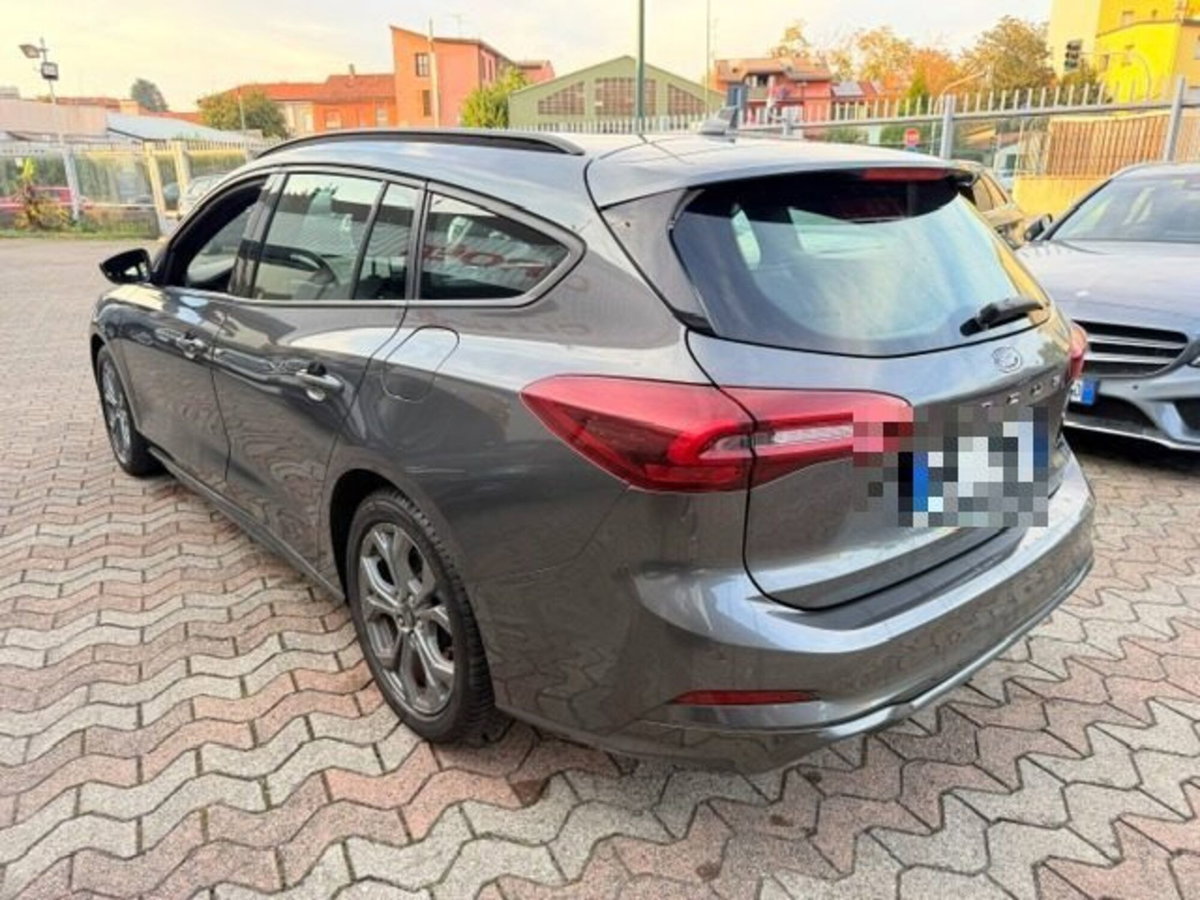 Ford Focus Station Wagon 1.0 EcoBoost Hybrid 125 CV Powershift SW ST-Line X (5)