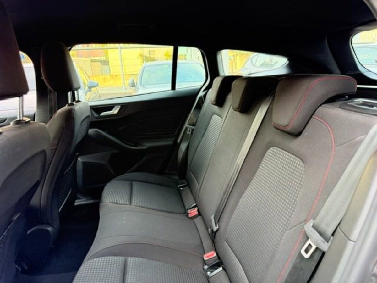 Ford Focus Station Wagon 1.0 EcoBoost Hybrid 125 CV Powershift SW ST-Line X (6)