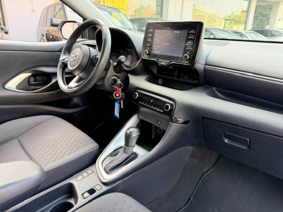 Toyota Yaris 1.5 Hybrid 5 porte Energy (13)
