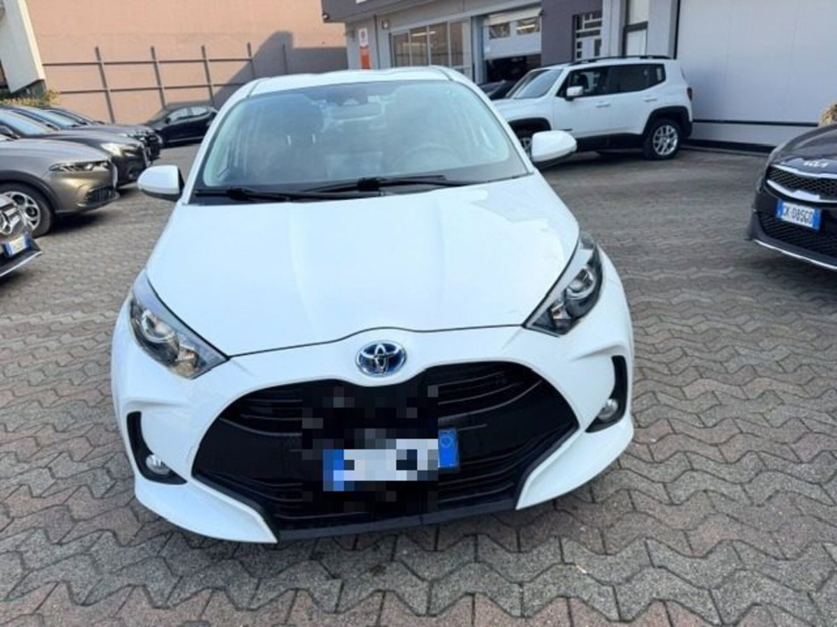 Toyota Yaris 1.5 Hybrid 5 porte Energy (2)