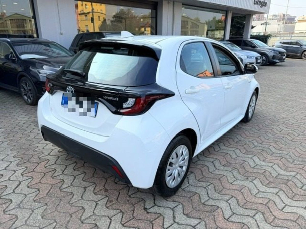 Toyota Yaris 1.5 Hybrid 5 porte Energy (4)