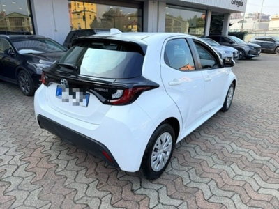 Toyota Yaris 1.5 Hybrid 5 porte Energy (4)