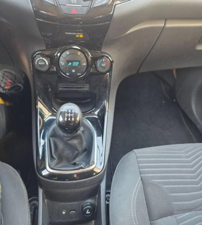 Ford Fiesta 1.0 80CV 5 porte Titanium (12)