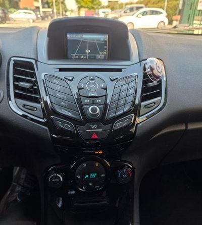 Ford Fiesta 1.0 80CV 5 porte Titanium (14)