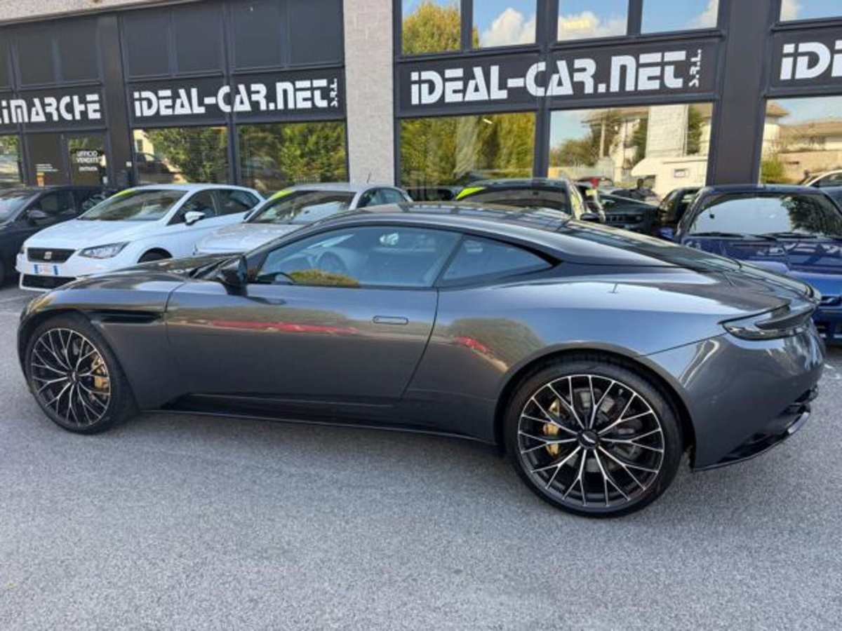 Aston Martin DB11 DB11 V8 Coupé (2)