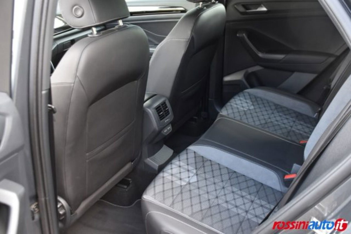 Volkswagen T-Roc 1.0 TSI R-Line (12)