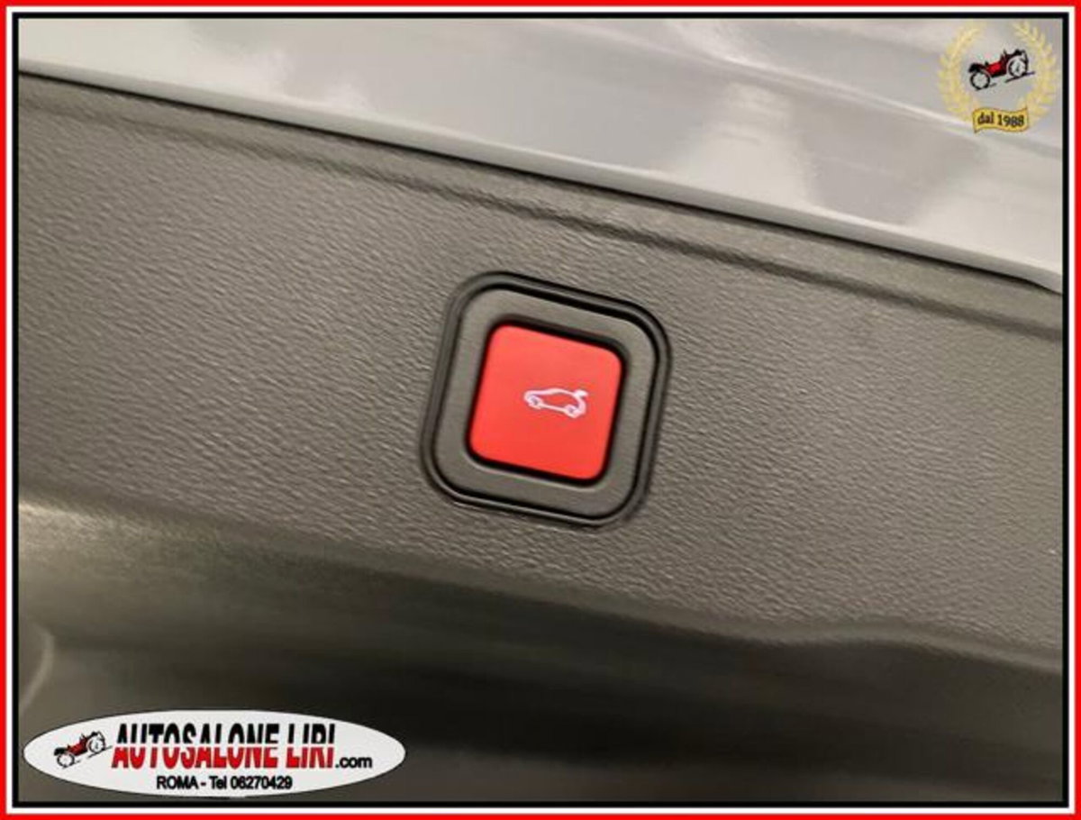 Jeep Avenger 1.2 turbo Summit fwd 100cv (13)