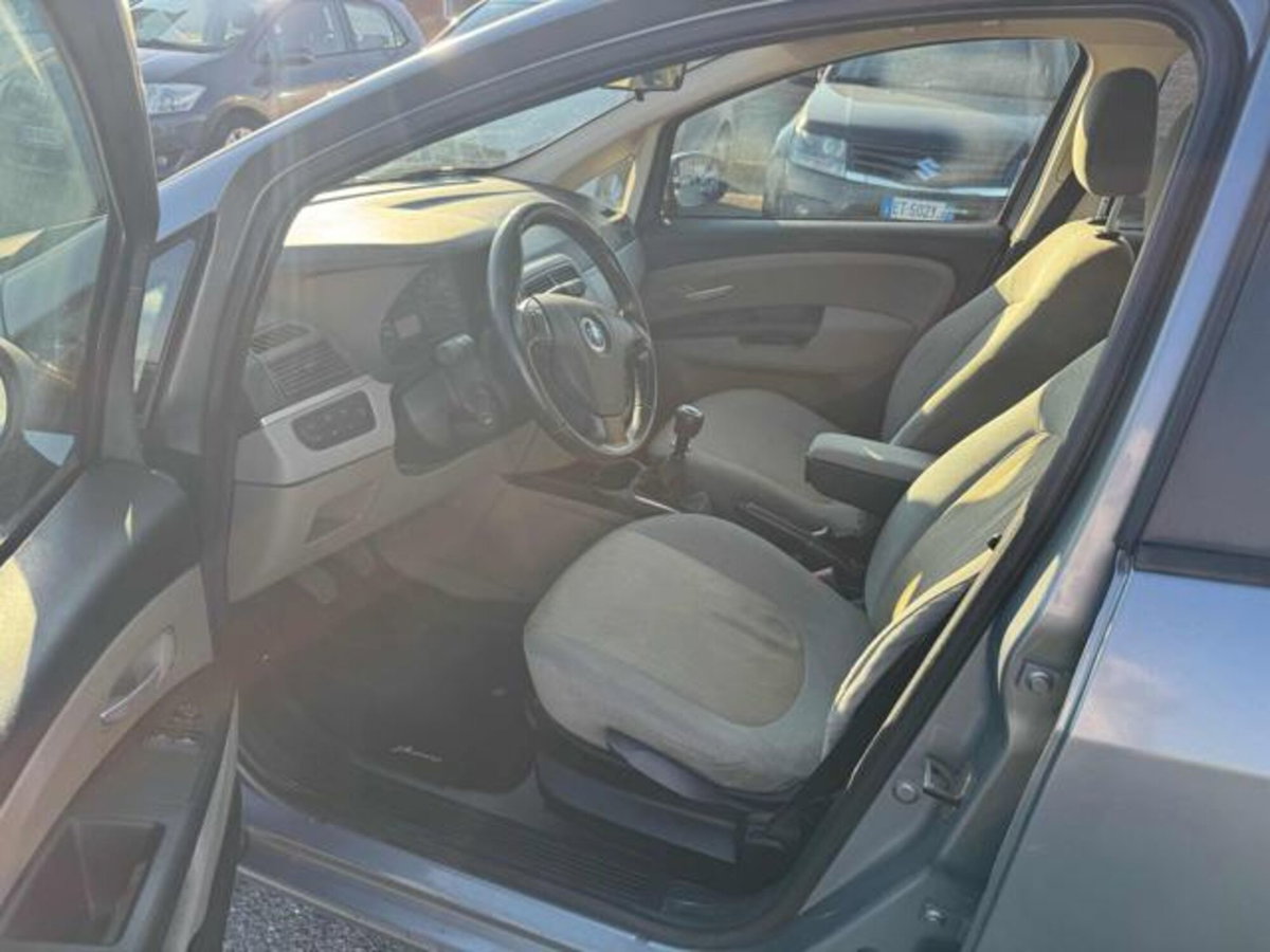 Fiat Grande Punto 1.3 MJT 90 CV 5 porte Dynamic (12)