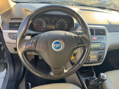 Fiat Grande Punto 1.3 MJT 90 CV 5 porte Dynamic (13)