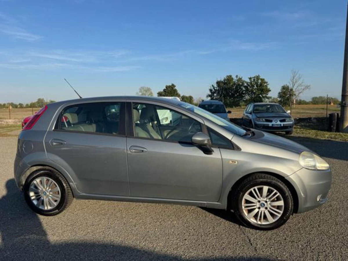 Fiat Grande Punto 1.3 MJT 90 CV 5 porte Dynamic (3)