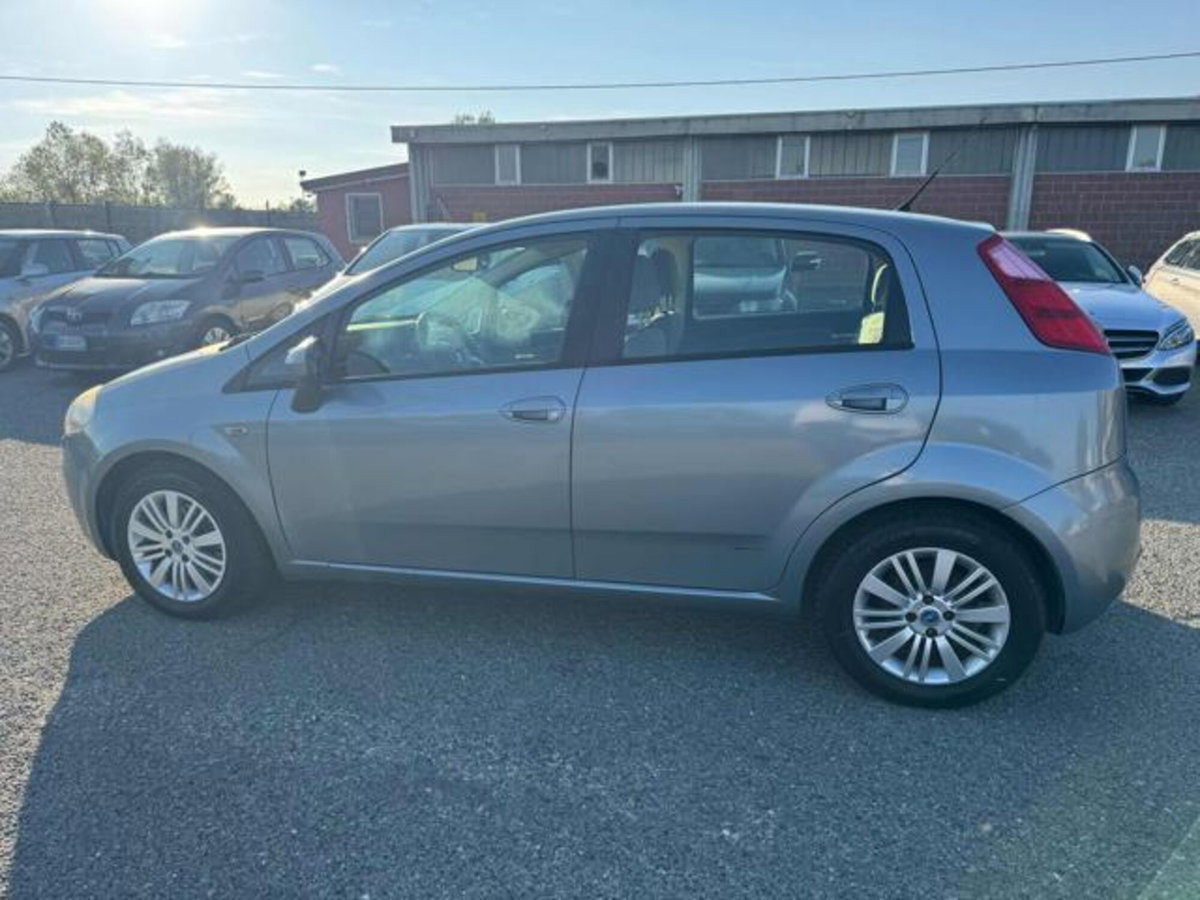 Fiat Grande Punto 1.3 MJT 90 CV 5 porte Dynamic (6)
