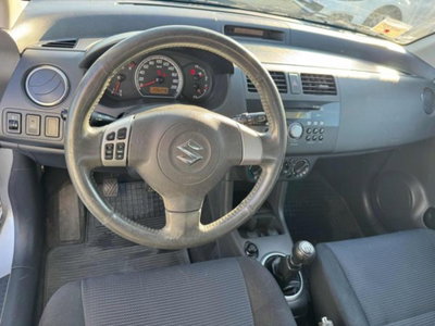 Suzuki Swift 1.3 4x4 5p. GL (12)