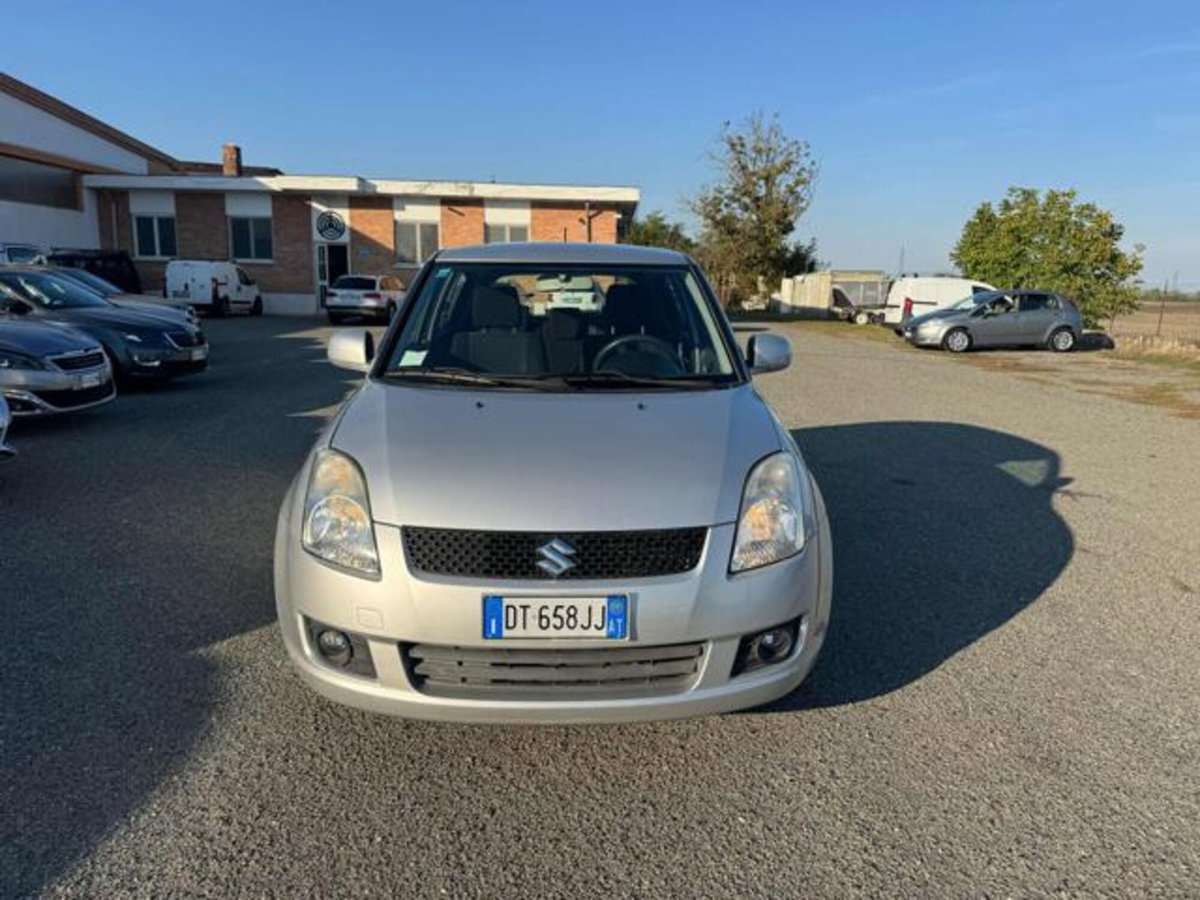Suzuki Swift 1.3 4x4 5p. GL (2)