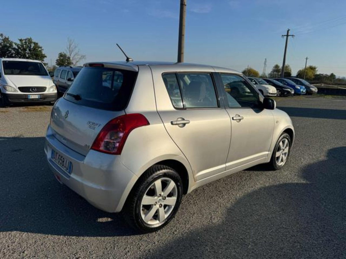 Suzuki Swift 1.3 4x4 5p. GL (4)