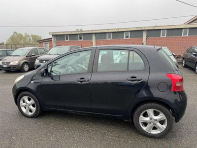 Toyota Yaris 1.0 5 porte Sol (6)