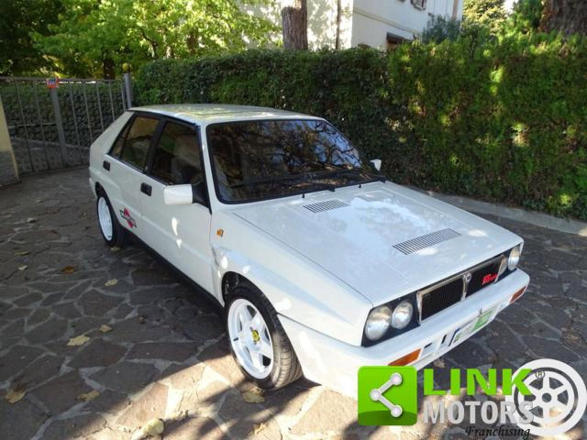 Lancia Delta turbo HF integrale (3)