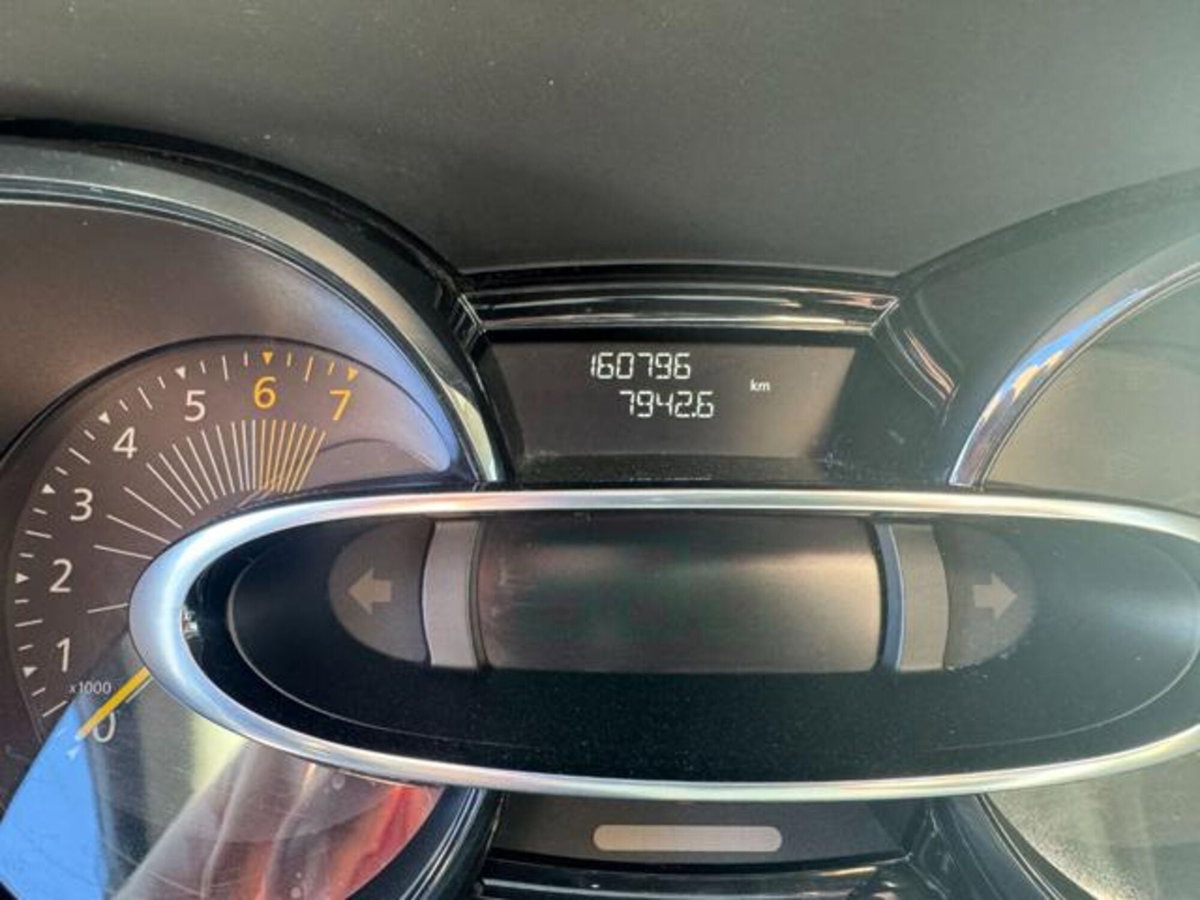 Renault Clio 1.2 75 CV 5 porte Duel (12)