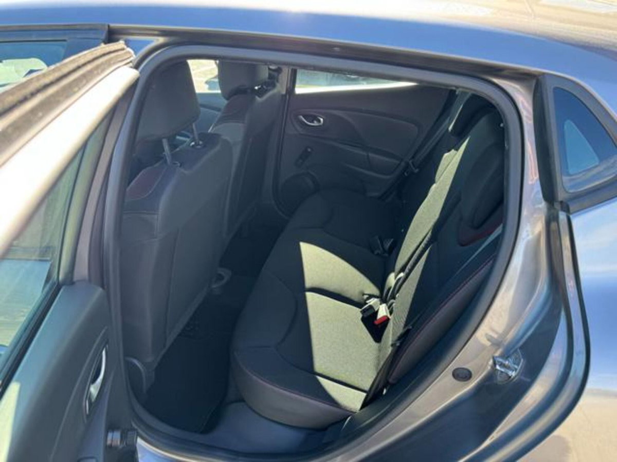Renault Clio 1.2 75 CV 5 porte Duel (13)