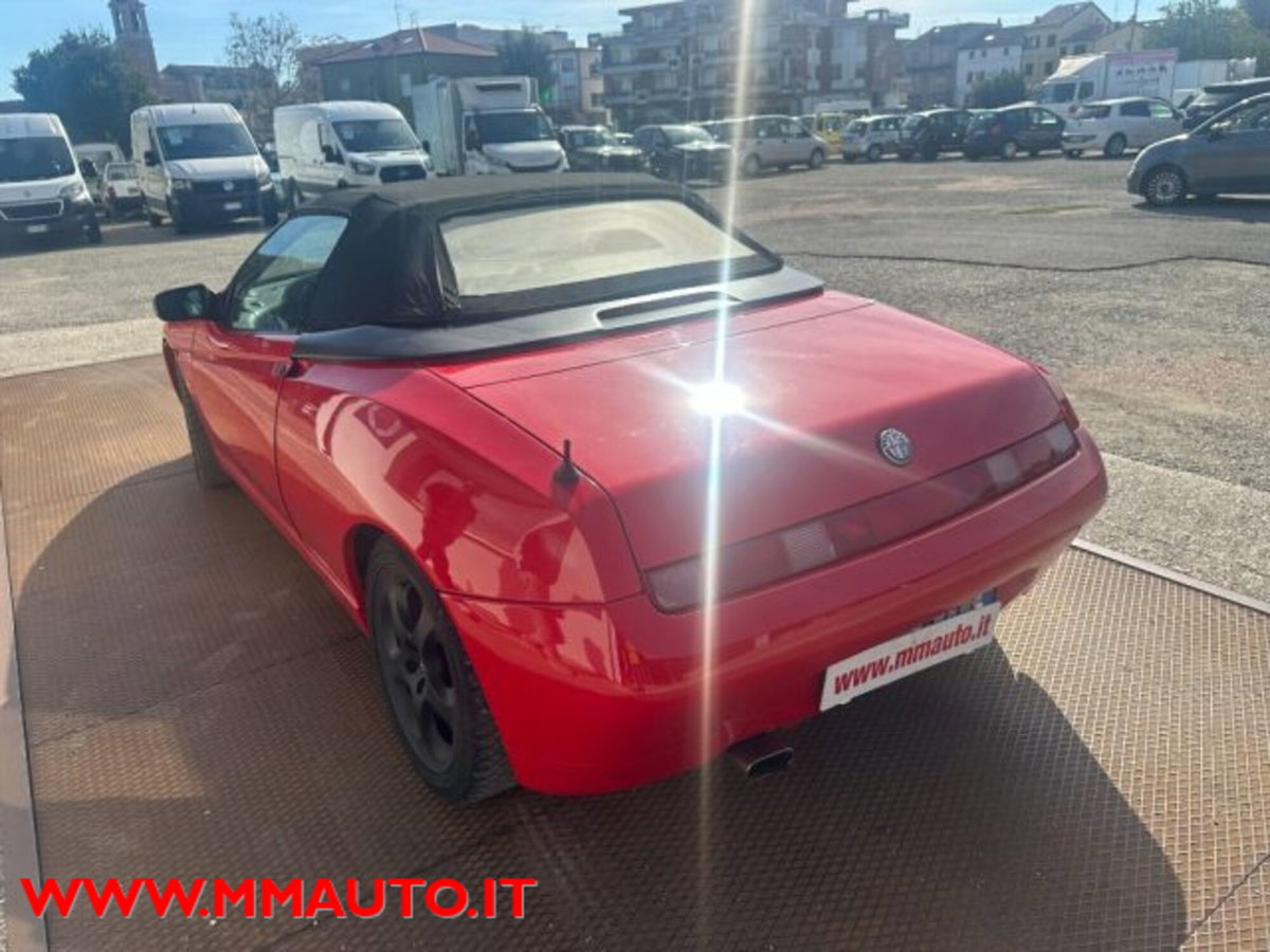 Alfa Romeo Spider 2.0i 16V Twin Spark cat L (10)
