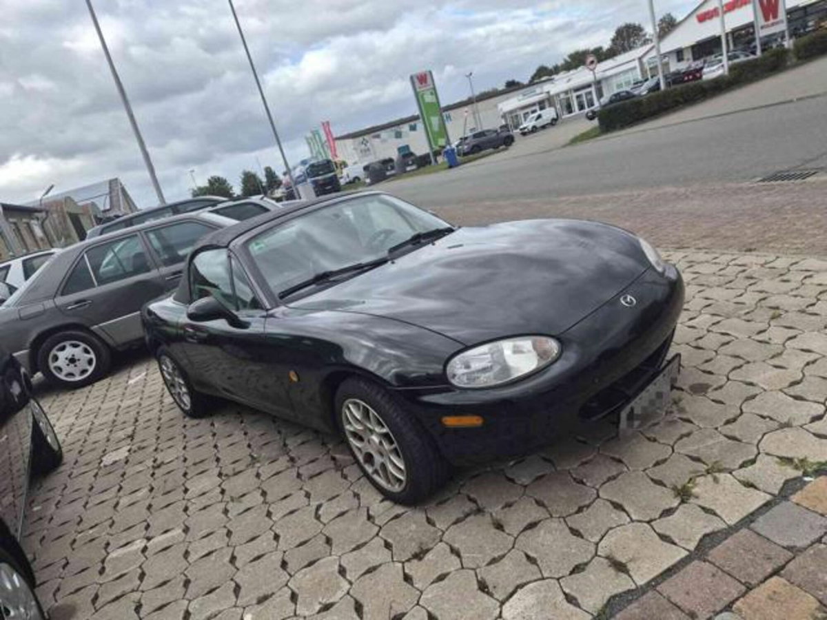 Mazda MX-5 1.6i 16V cat