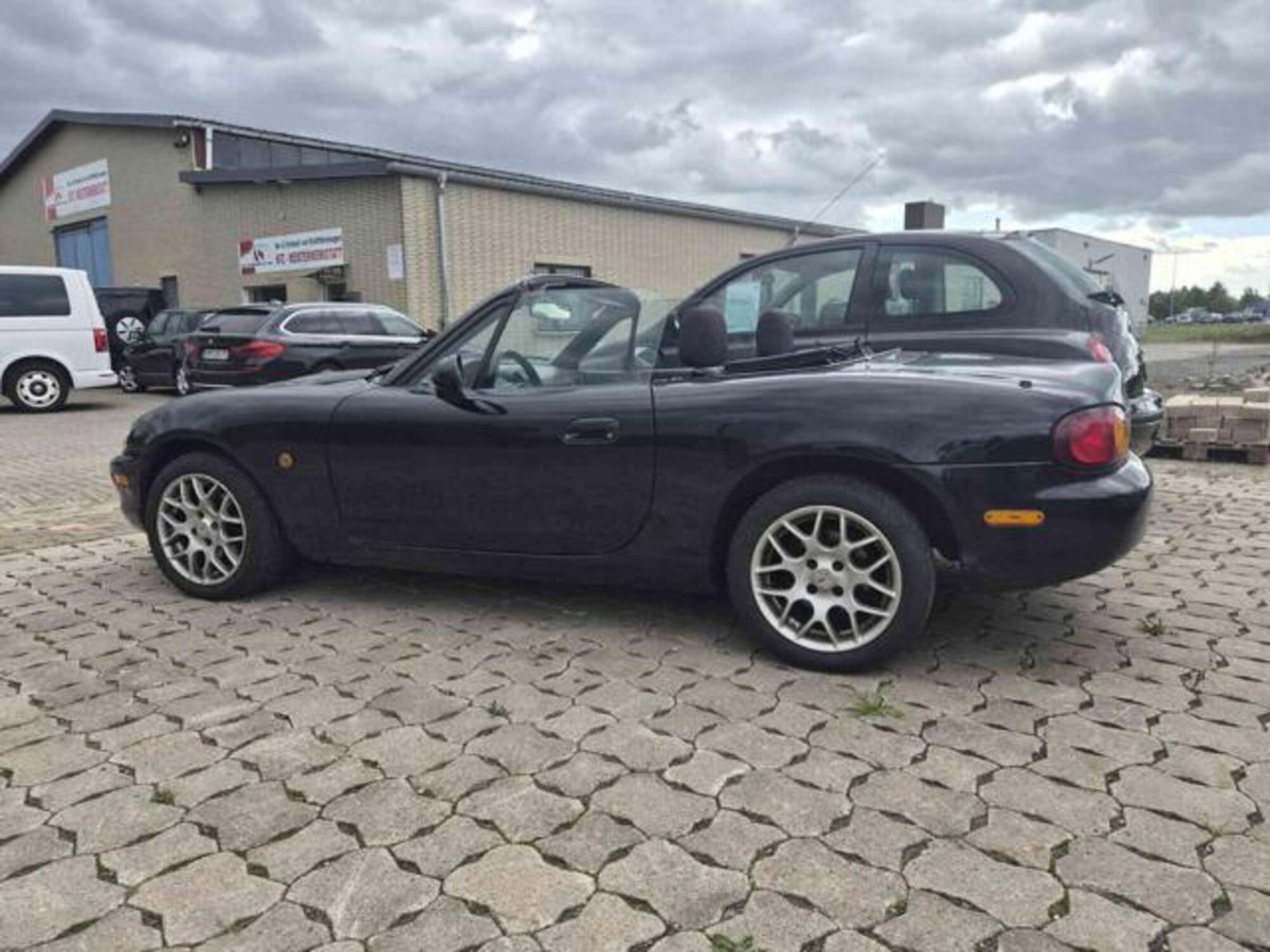 Mazda MX-5 1.6i 16V cat (10)