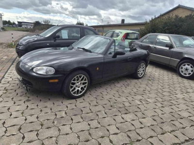 Mazda MX-5 1.6i 16V cat (3)