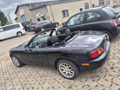 Mazda MX-5 1.6i 16V cat (4)