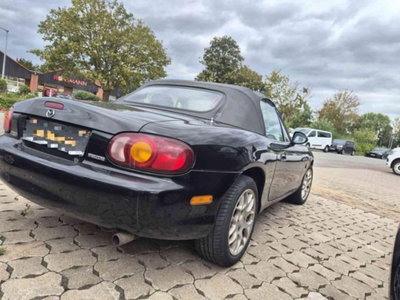 Mazda MX-5 1.6i 16V cat (6)