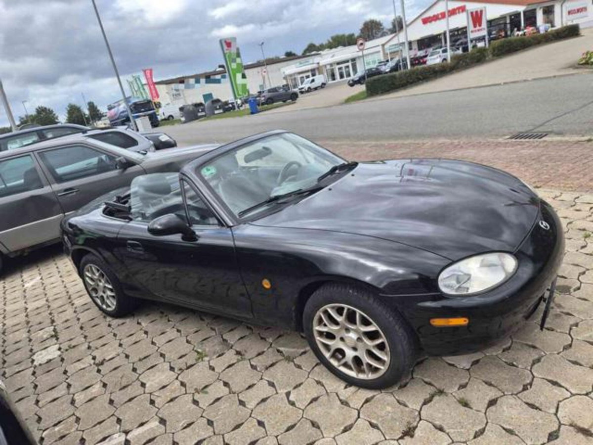 Mazda MX-5 1.6i 16V cat (7)