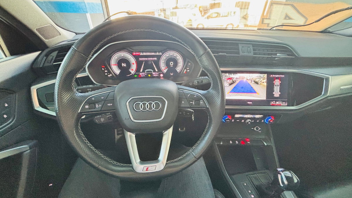 Audi Q3 Sportback 35 TDI quattro S tronic S line edition (10)