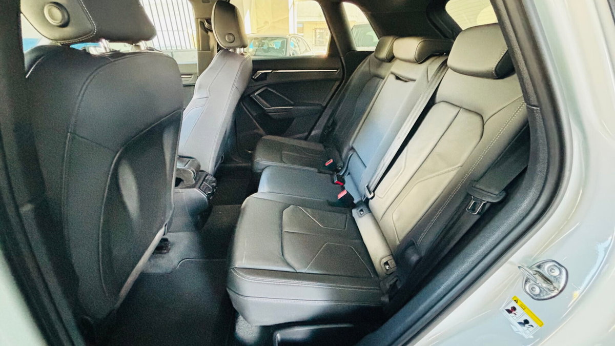 Audi Q3 Sportback 35 TDI quattro S tronic S line edition (11)