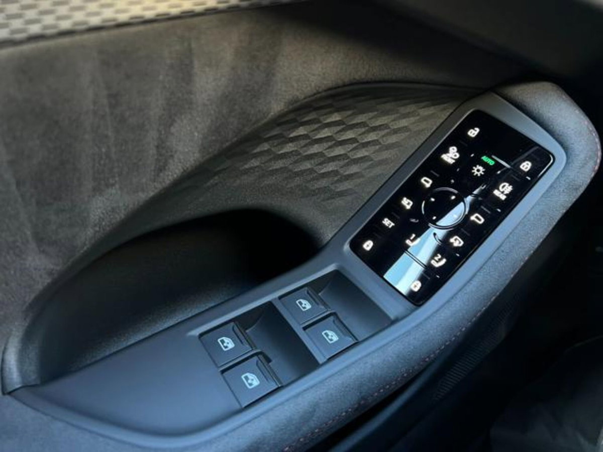 Audi A6 Avant e-Tron performance S line edition 367cv (17)