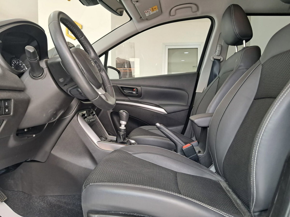 Suzuki S-Cross 1.4 Hybrid 4WD AllGrip A/T Starview (11)