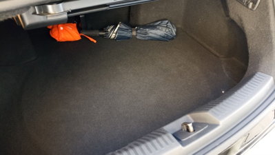 Volkswagen Maggiolino Cabrio 1.6 TDI Design (17)