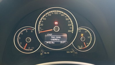Volkswagen Maggiolino Cabrio 1.6 TDI Design (20)