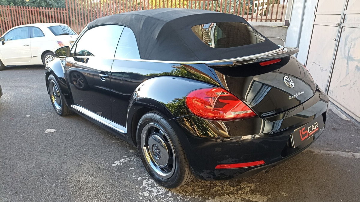 Volkswagen Maggiolino Cabrio 1.6 TDI Design (6)