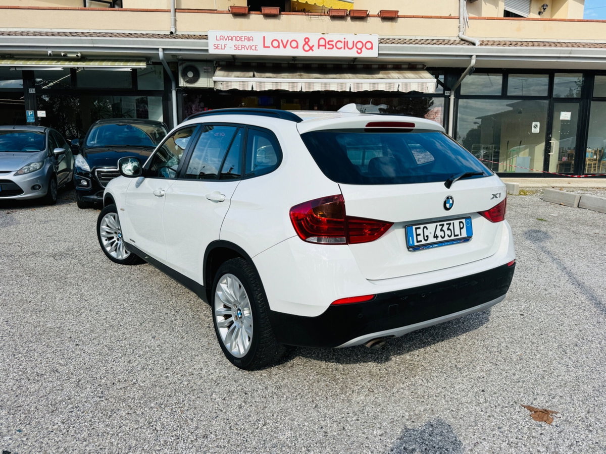 BMW X1 sDrive18d Futura (5)