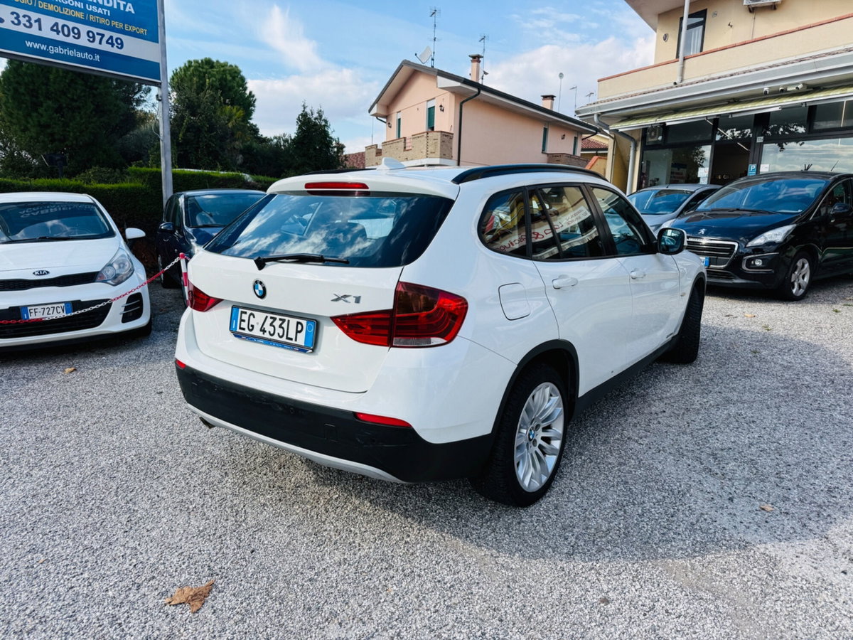 BMW X1 sDrive18d Futura (7)