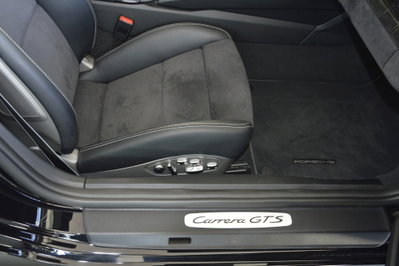 Porsche 911 Cabrio 3.8 Carrera 4 GTS (17)