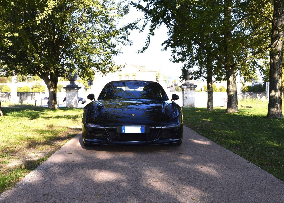 Porsche 911 Cabrio 3.8 Carrera 4 GTS (2)