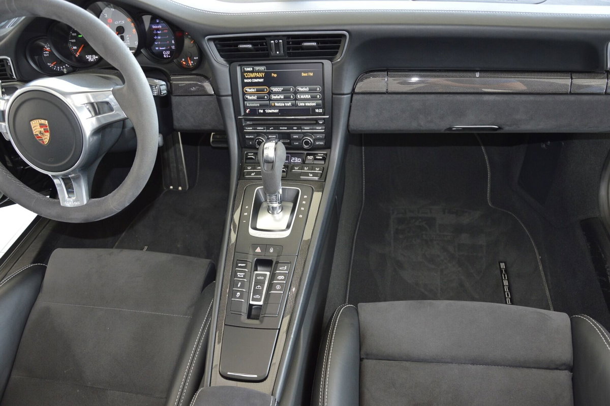 Porsche 911 Cabrio 3.8 Carrera 4 GTS (18)