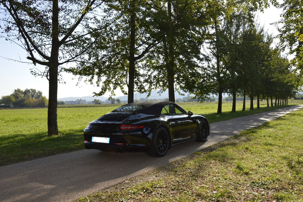 Porsche 911 Cabrio 3.8 Carrera 4 GTS (5)
