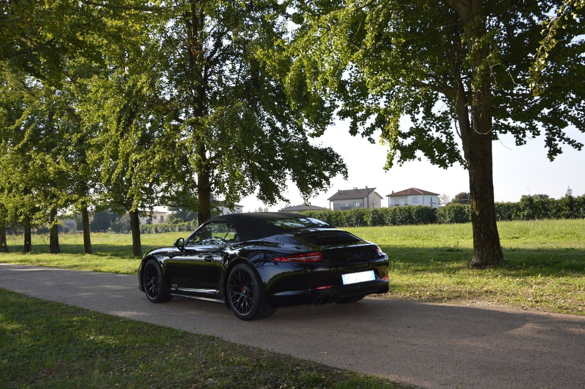 Porsche 911 Cabrio 3.8 Carrera 4 GTS (7)