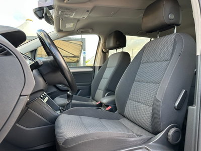 Volkswagen Touran 1.6 TDI Trendline BlueMotion Technology (12)