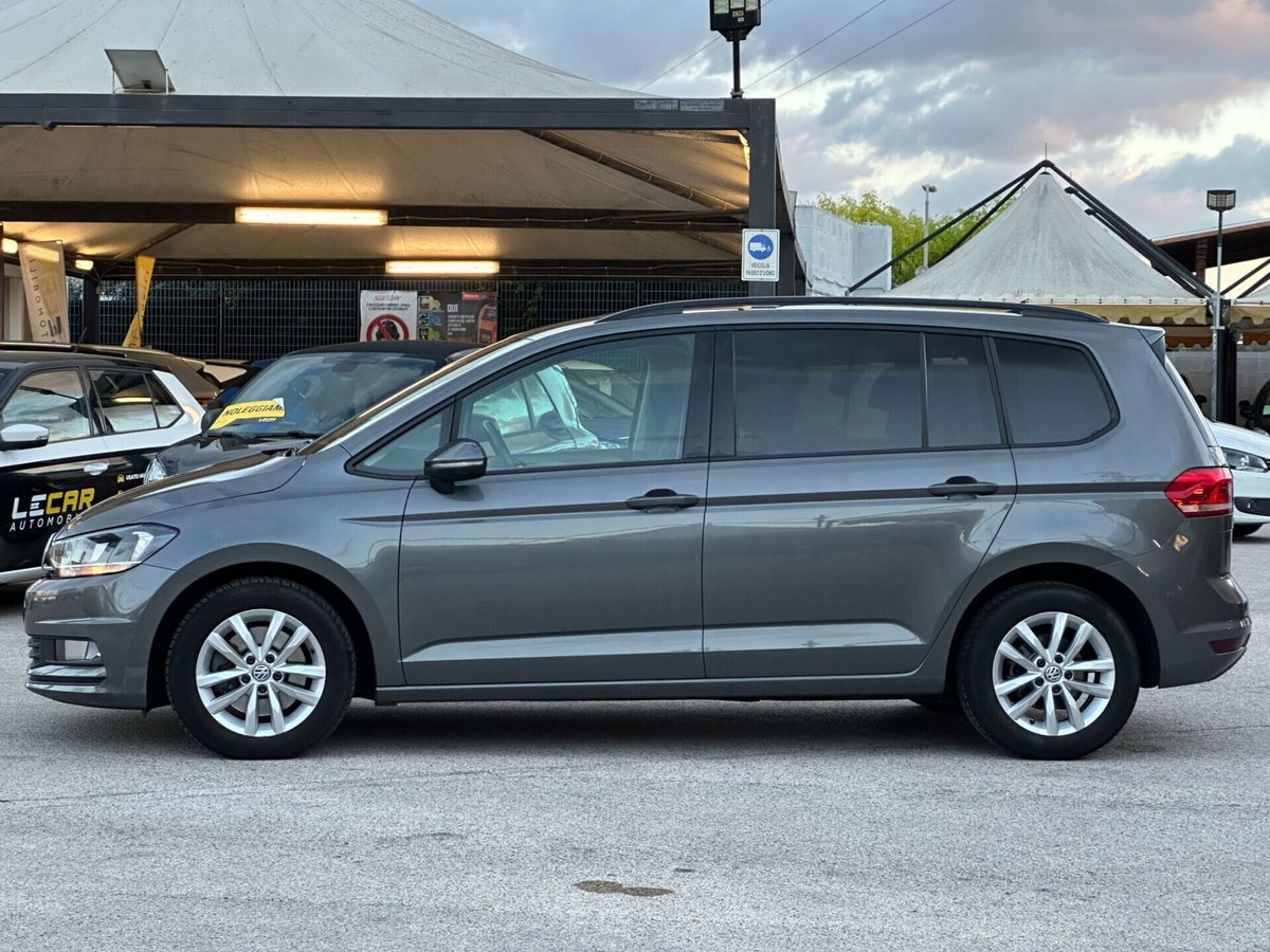 Volkswagen Touran 1.6 TDI Trendline BlueMotion Technology (4)