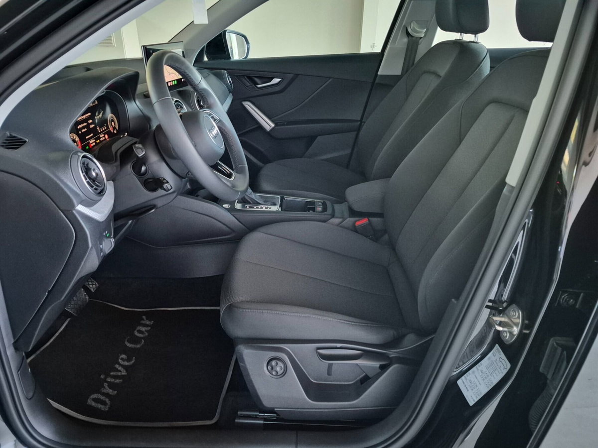 Audi Q2 Q2 35 TFSI S tronic Business (13)