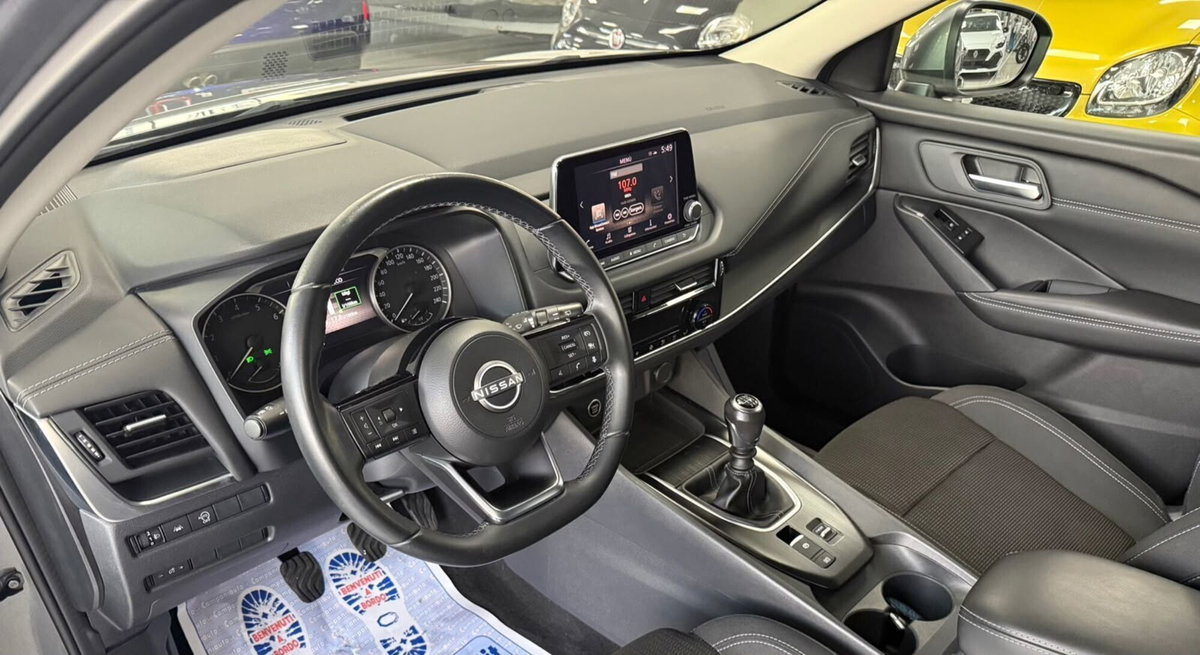 Nissan Qashqai MHEV 140 CV N-Style (10)