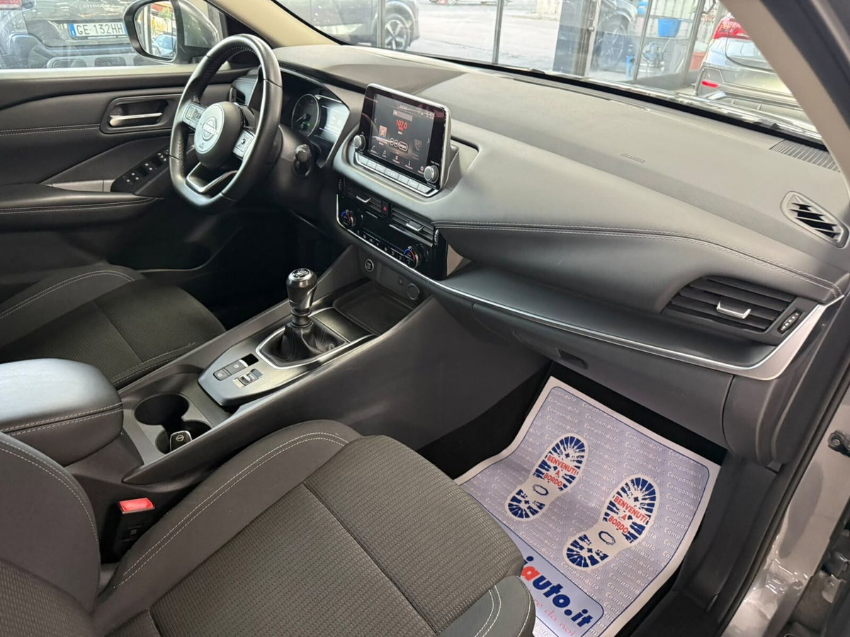Nissan Qashqai MHEV 140 CV N-Style (13)
