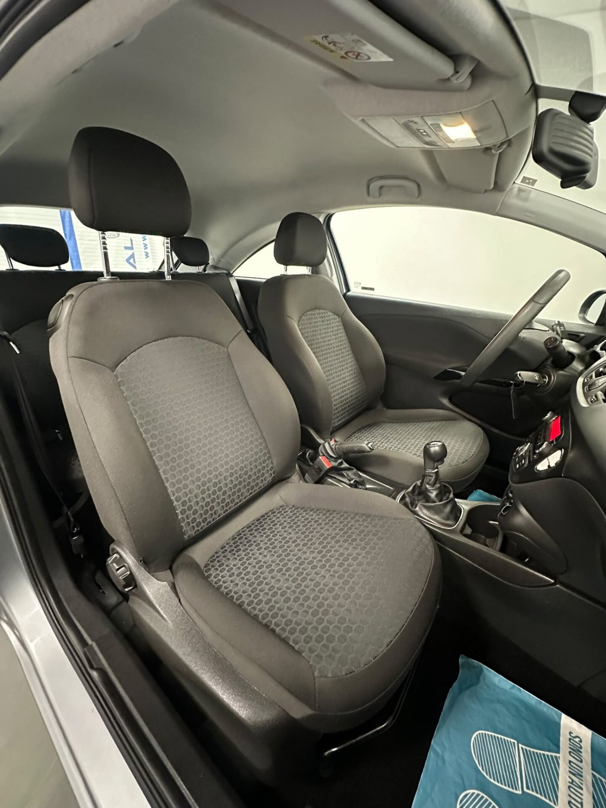 Opel Corsa Coupé 1.2 Advance (13)